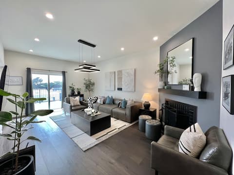 Top Airbnb: Contemporary 3Beds/2Baths Home in Parkside