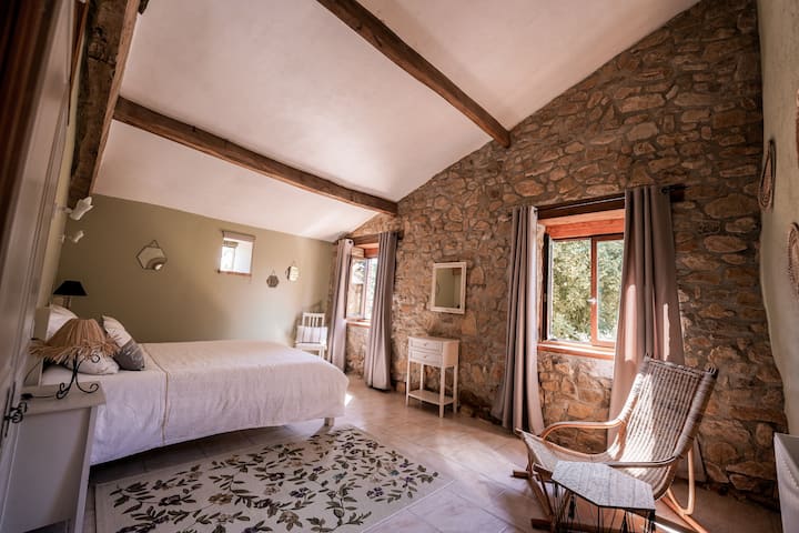 غرفة النوم 1