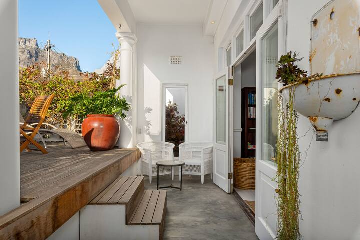 Stay Sensational – Charming Tamboerskloof gallery image 3