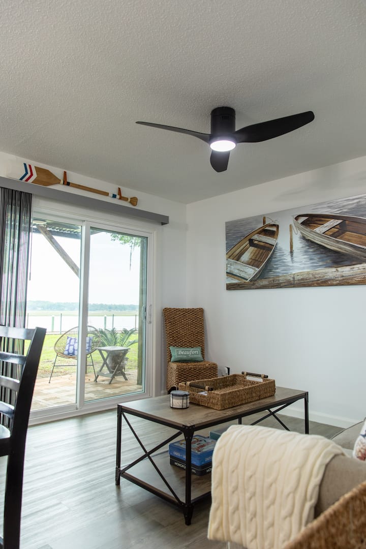 Romantic Waterfront Getaway
 1st Floor Water View - Port Royal, SC