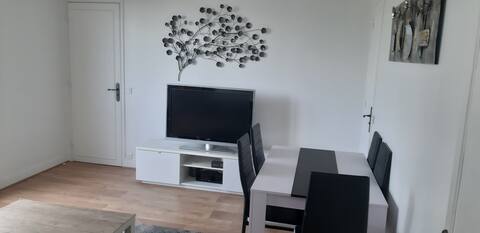 Stunning 2-room apartment, Colombes
