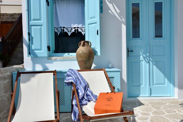 Salt Retreat – Seafront Villa gallery image 2