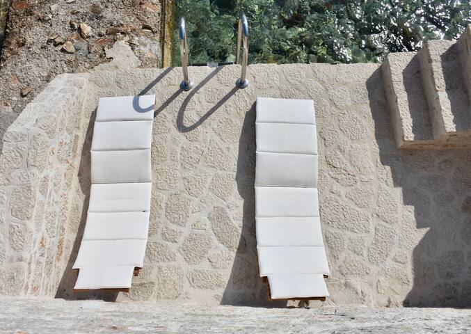 Salt Retreat – Seafront Villa