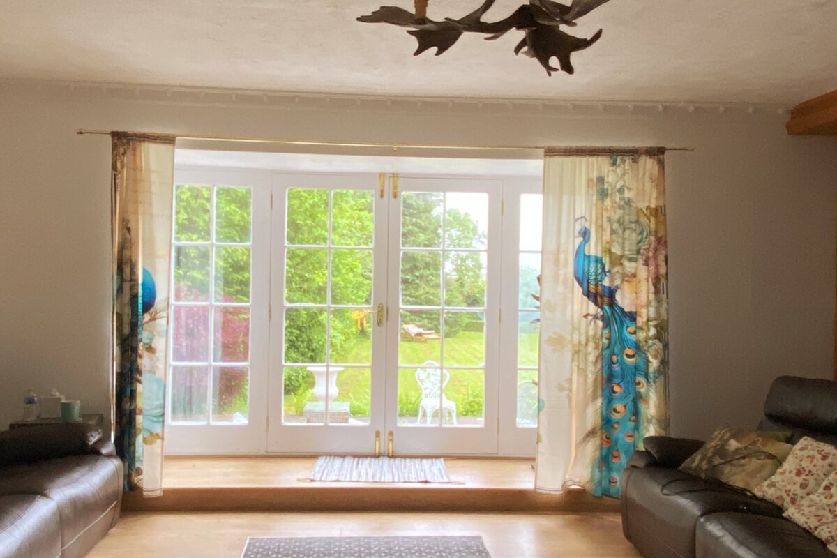 غرفة المعيشة