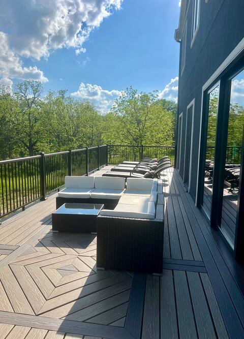 Wisconsin River-  6 BR; 2.5 Bath Executive Retreat