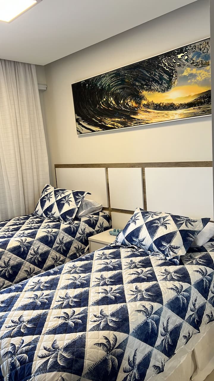 Dhomë gjumi 2 krevate tek + ndihmëse