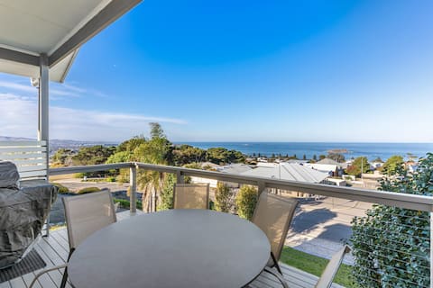 Oceanview at Encounter—An Elevated Coastal Retreat