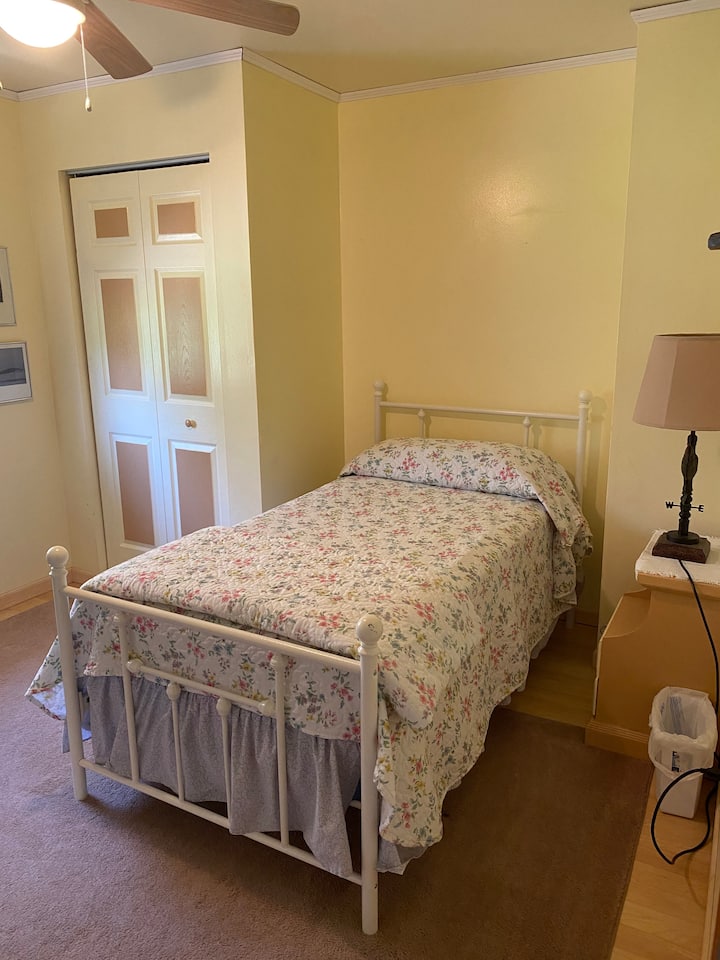 Bedroom 3 - Single bed