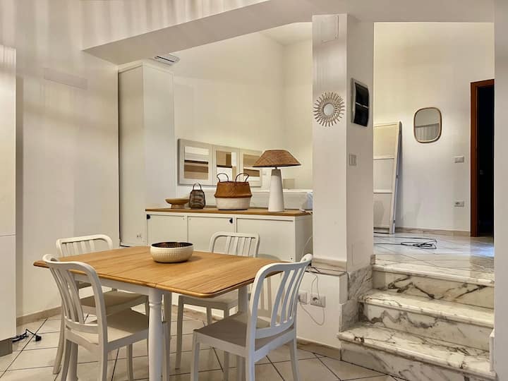 Open Space In Villa Eli Con Piscina - Agropoli