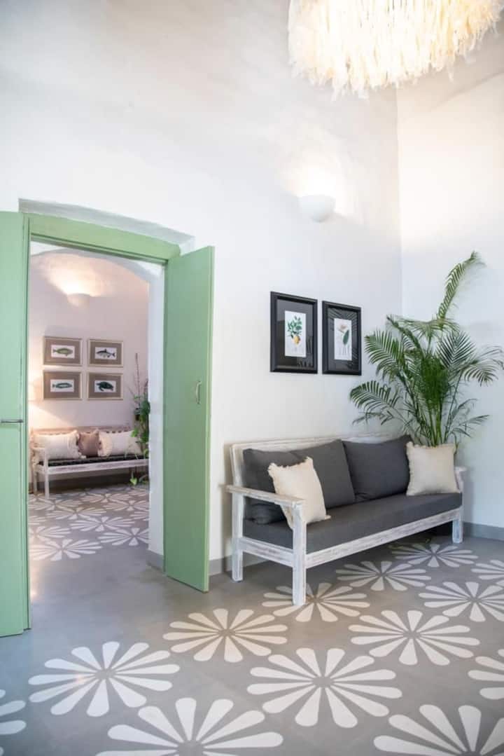 Living room image 6