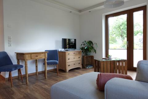 Top performing Airbnb: "Bücherwurm" vacation apartment in Thum in the Erzgebirge in Erzgebirgskreis