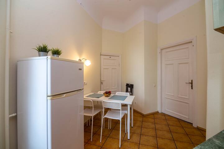 Spacious 4-Bedroom apartment gallery image 3