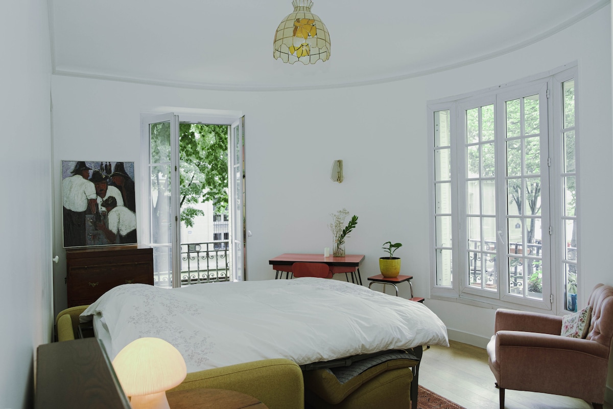 Airbnb con mejor rendimiento: Warm, bright apartment, local Paris neighbourhood en Paris 20e Arrondissement