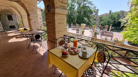 home holidays - b&b