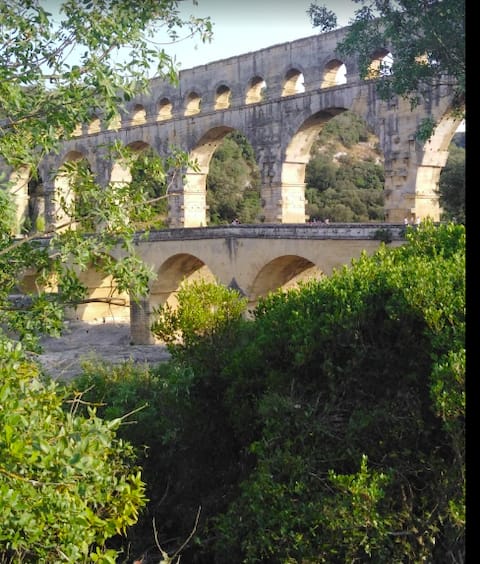 Furnished Pont du Gard 
4 people