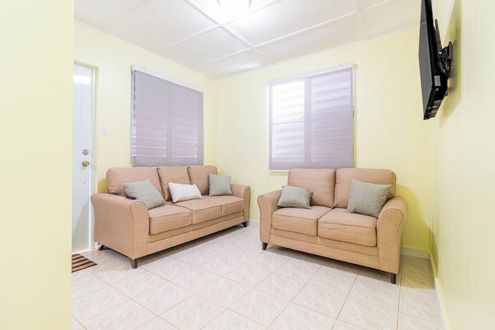 Cabin In The City. - Arecibo