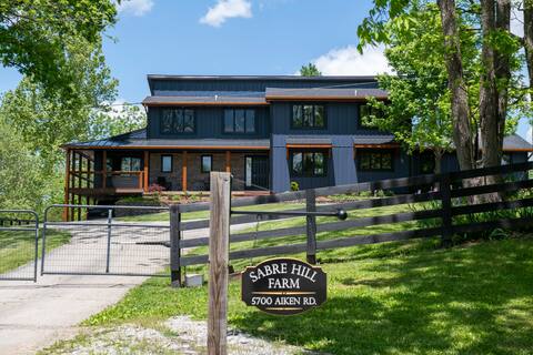4BR Farm~Bourbon Trail~private pool~horses