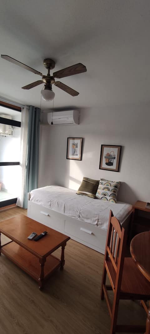 Anuncio de Airbnb popular: Roquetas Coast + Natural Beauty en Roquetas De Mar