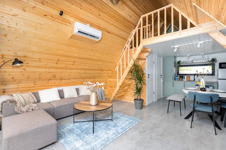 Villa Near Tbilisi With Pool & Hot Tub-la Villetta - Géorgie