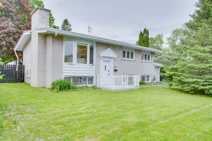 Cozy Renovated Home with Pool gallery image 3