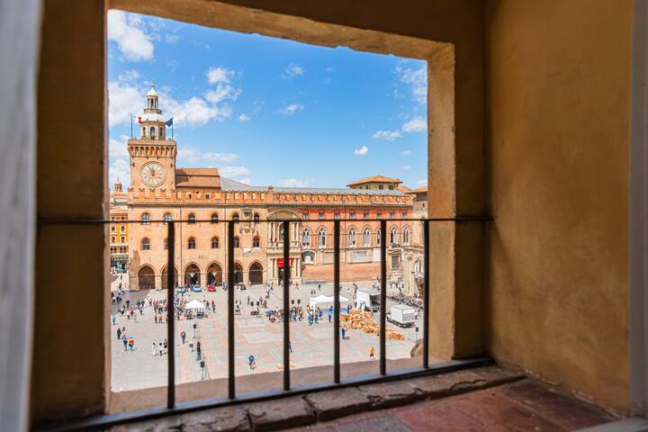Piazza Maggiore view – Arcadian By ImmoBo, Bologna gallery image 4