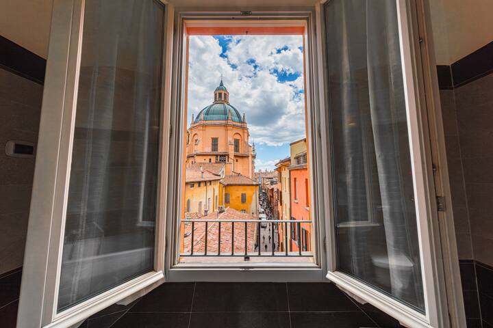 Piazza Maggiore view – Arcadian By ImmoBo, Bologna gallery image 2