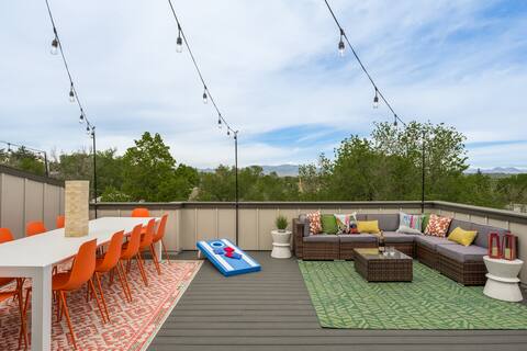24 Guests | 5,000 sqft | 2 Rooftops | 2 Hot Tubs