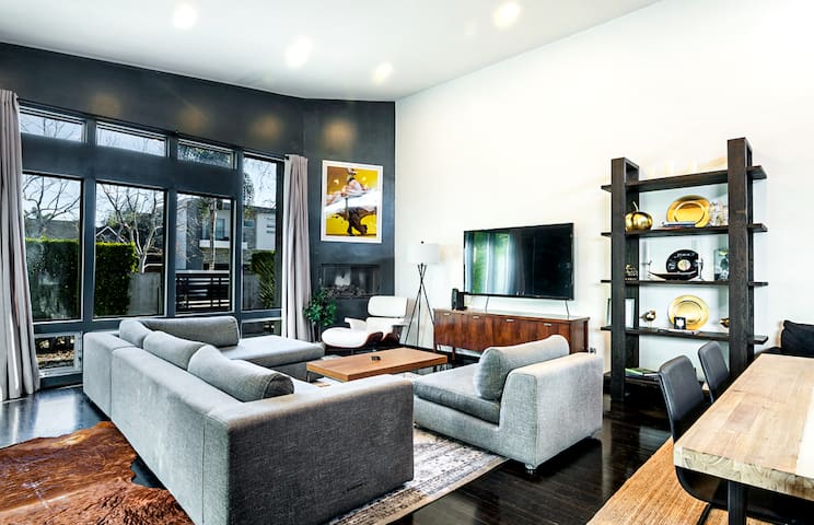 2BRwParking~In the heart of Weho