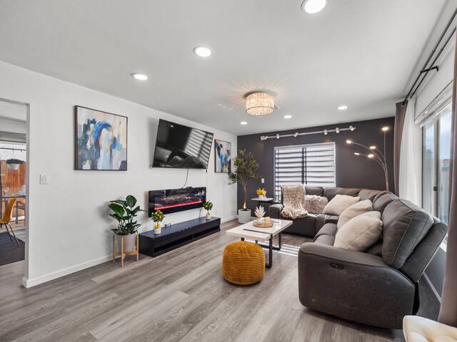 Super Spacious Family Vacation House!