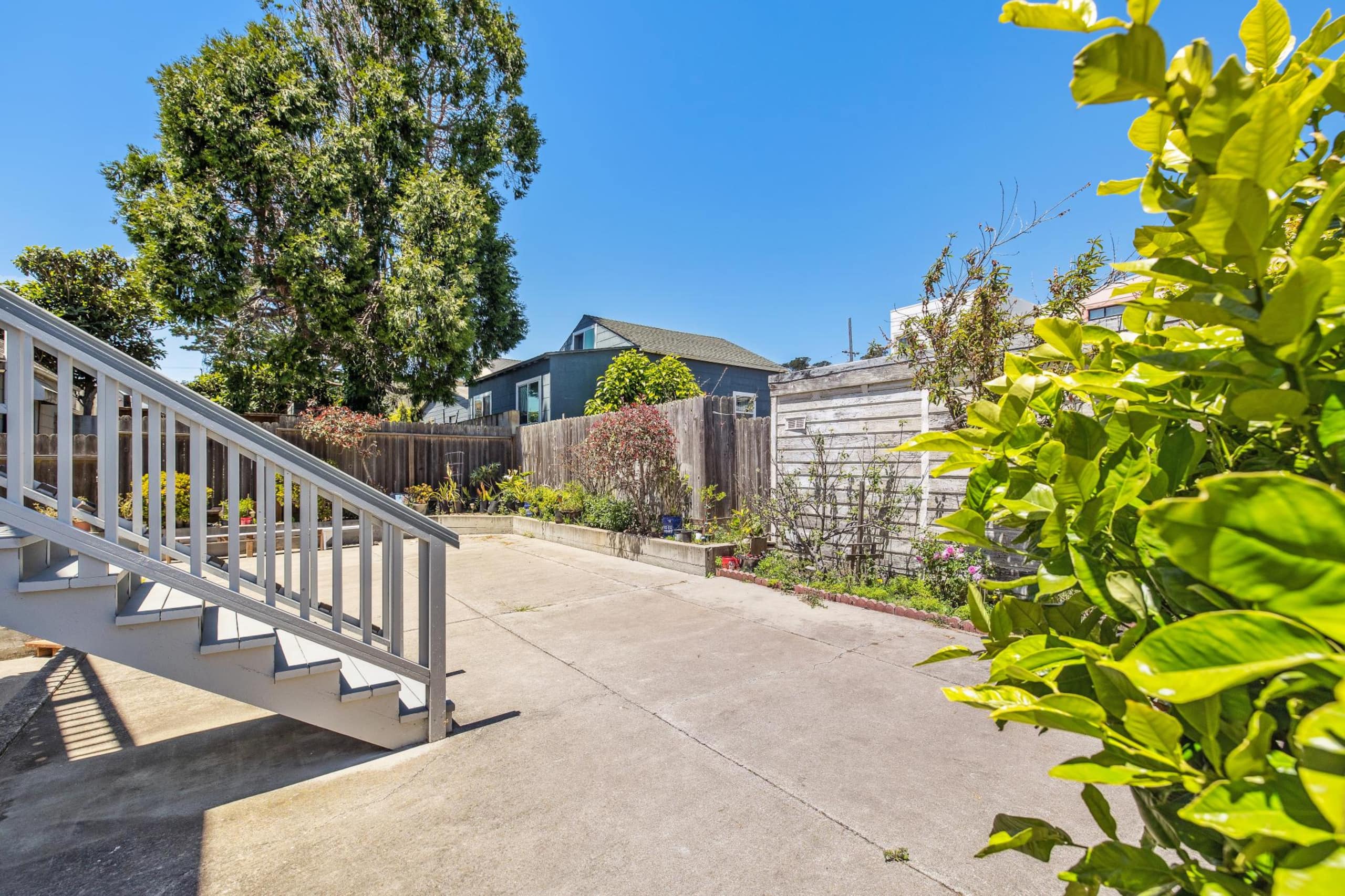 Home in San Francisco · ★4.89 · 2 bedrooms · 2 beds · 1 bath - Image 27