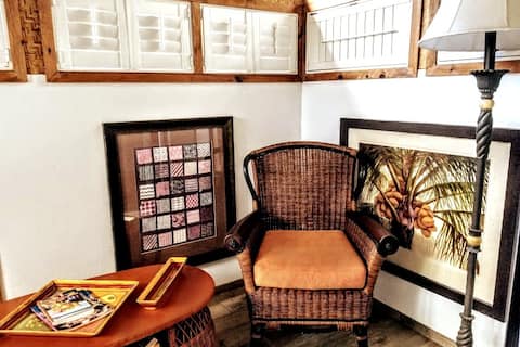 ☺Memorable Eastside Apartment Close to Ocean