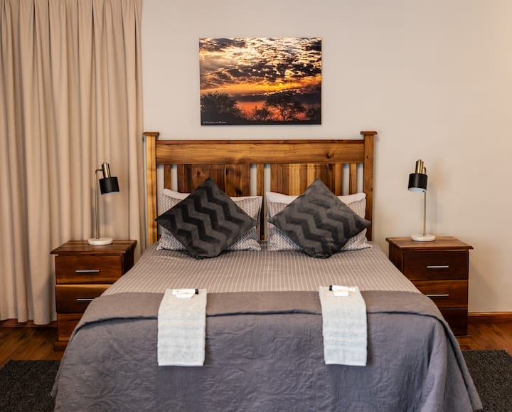 Garden Flat Close To Beach & Free Wi-fi - 파클랜드