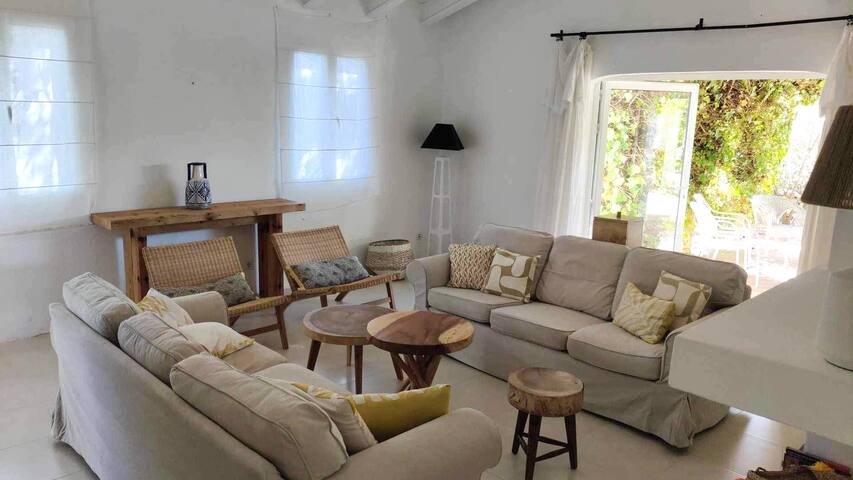 Preciosa casa de campo con piscina (Hoedic) gallery image 4