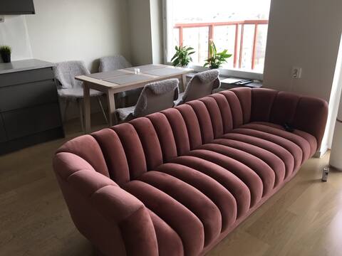 Cosy apartment with view, close to subway & sea