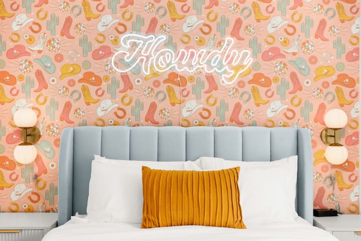 TX Twoplex—sleeps 14—pools, firepits, fun!