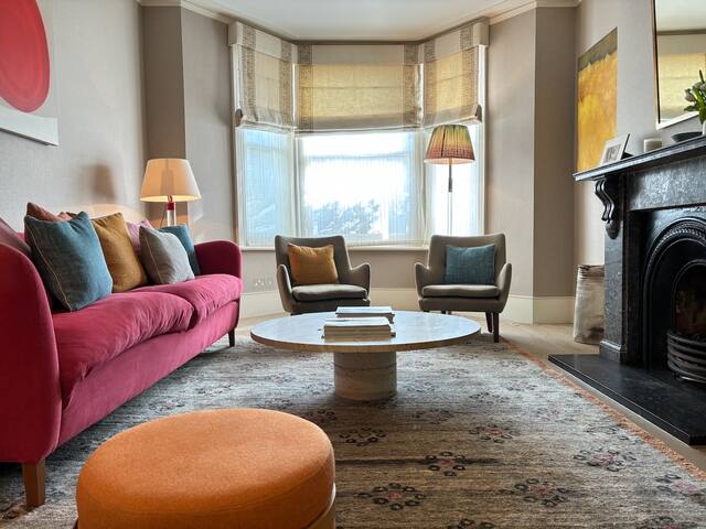 Luxury House W6 with Parking gallery image 2