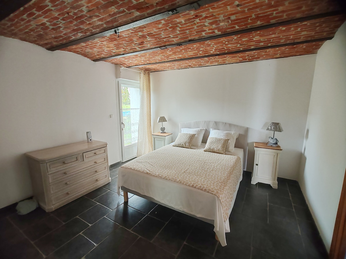 غرفة النوم 1