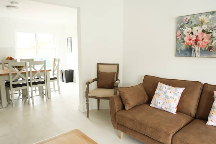 Riverfront 3-bed House In Ballintra, Donegal Gem - Donegal