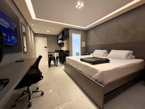 Studio 307 - Great location, wi-fi, KING BED