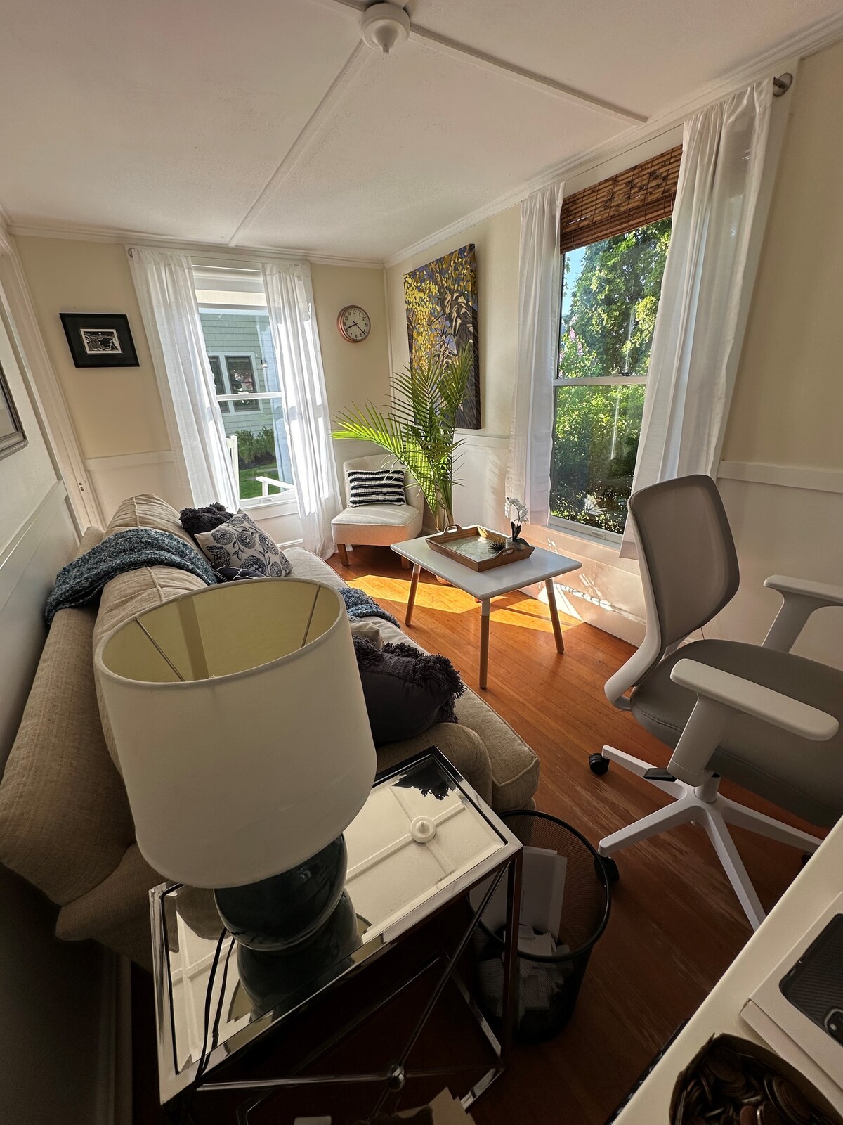 Top Airbnb: Marblehead Harbor 2 Bdrm Cottage in North Shore