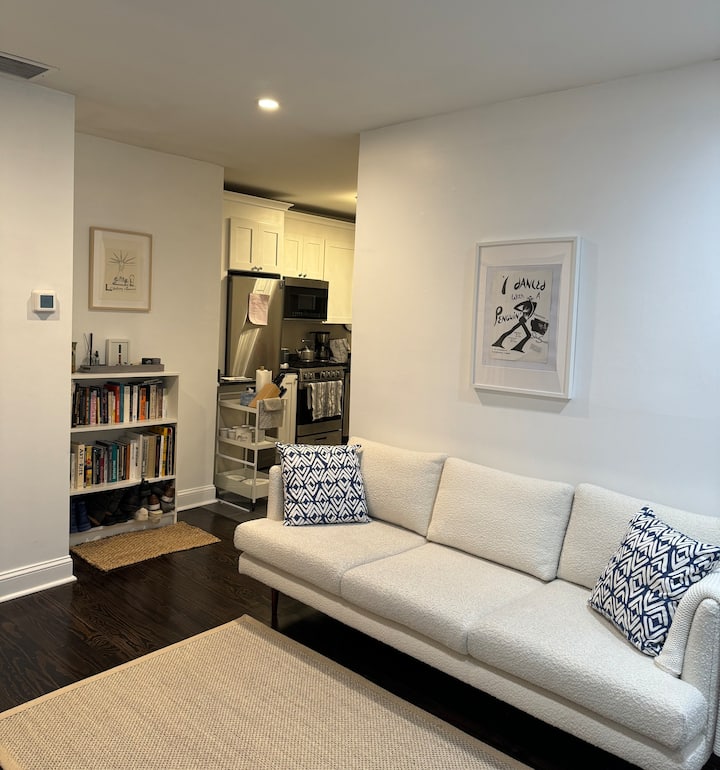 Cozy Wooster Sq Pad - New Haven, CT