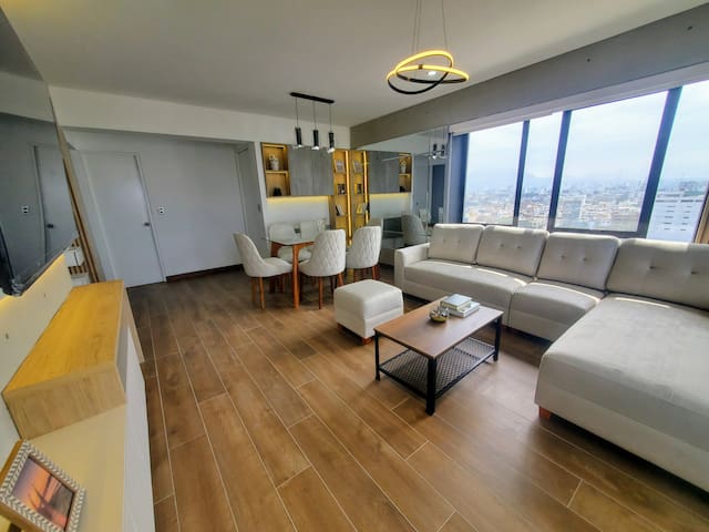 Entire home with 3 bedrooms in Trujillo - Apartamento frente a parque en Urb. California