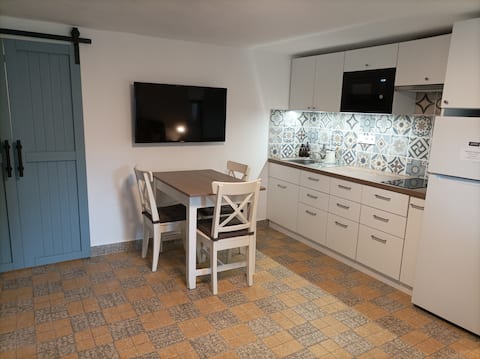 Popular Airbnb listing: kisapartman in Fonyód