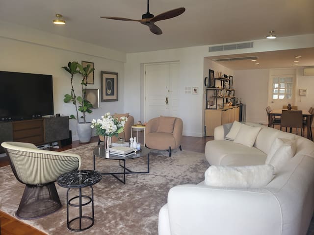 Quiet luxury in Repulse Bay