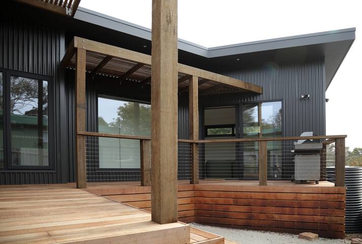 Brand new home close to beach, river and shops gallery image 4