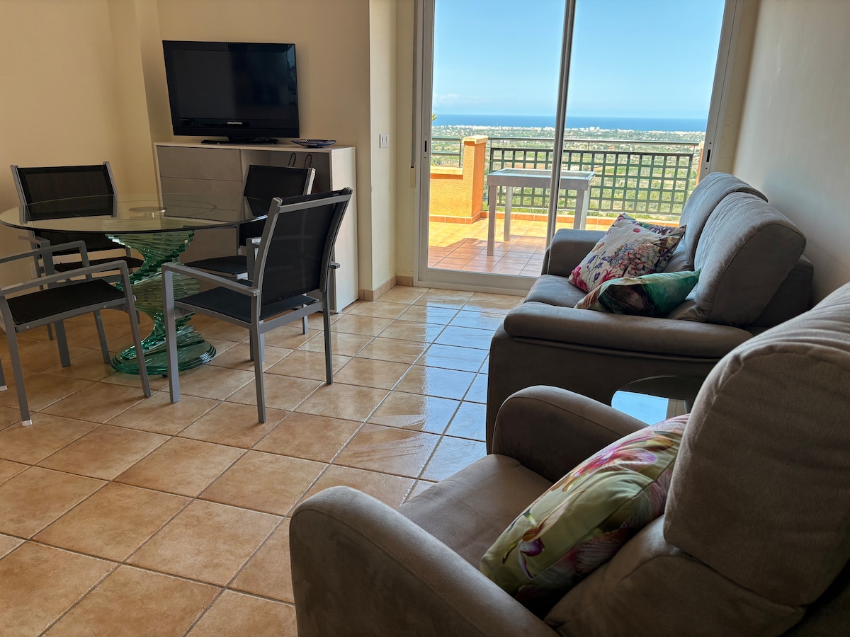 Airbnb performant: Beautiful apartment with pool and great sea view. à Pedreguer