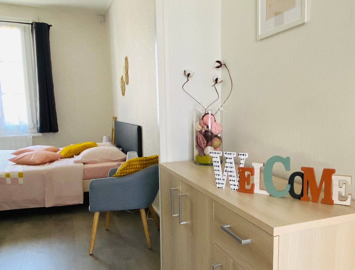 Propiedad de Airbnb exitosa: "Sweet Studio Bagnoles de l'Orne Les Thermes" en Bagnoles De L'orne Normandie