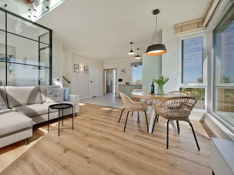 BlueApartPL Spacious premises by the cliff