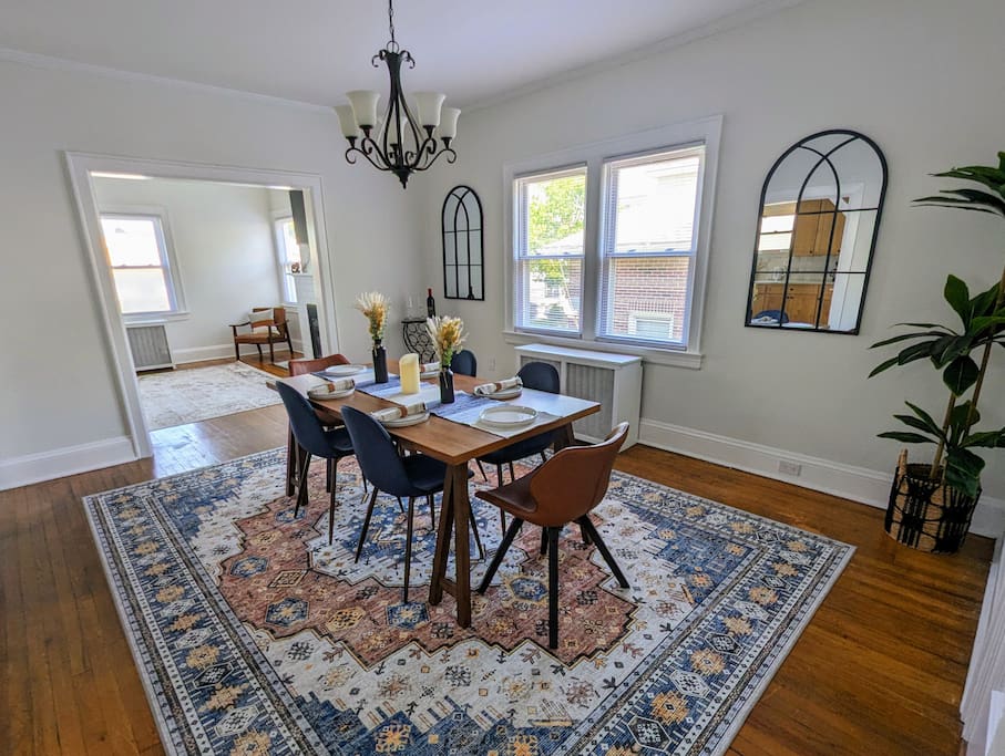 Airbnb NYC in 30, Cozy & Stylish Fleetwood Stay