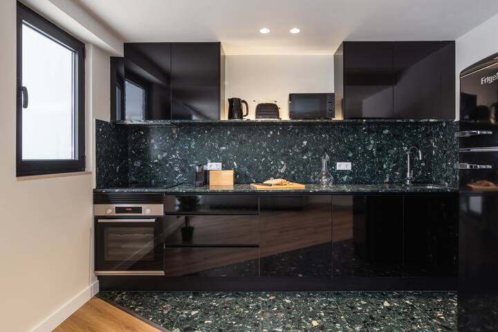 Apartamento céntrico con terraza en Oporto gallery image 3